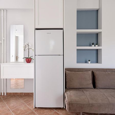 Elena Seafront Luxury Apartments Алмирида Экстерьер фото